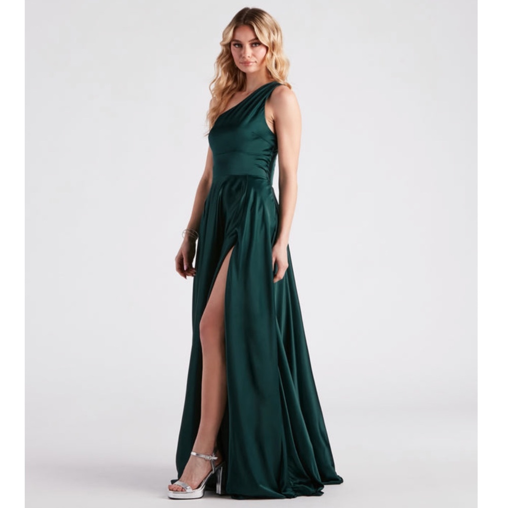 Windsor • Hunter Green Katherine One-Shoulder Satin Formal Dress • Size 5 • NWT